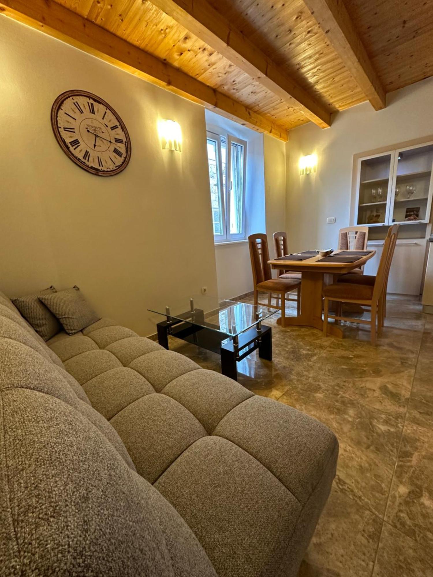Old Town Apartments Trogir - Free Parking Ngoại thất bức ảnh